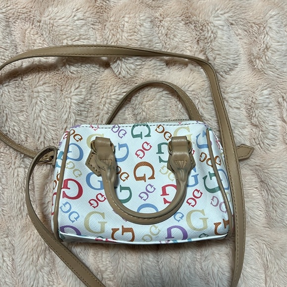 Mini GUESS crossbody - Picture 2 of 3
